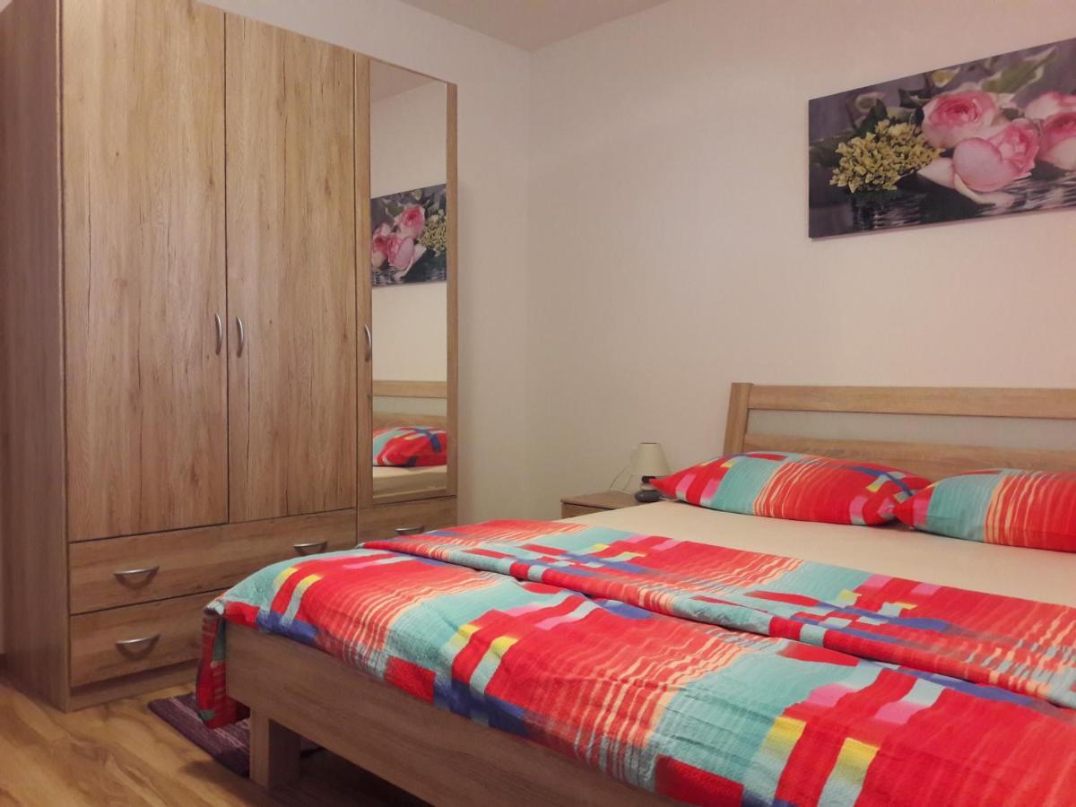 Apartmani Predovan Vrsi Luaran gambar