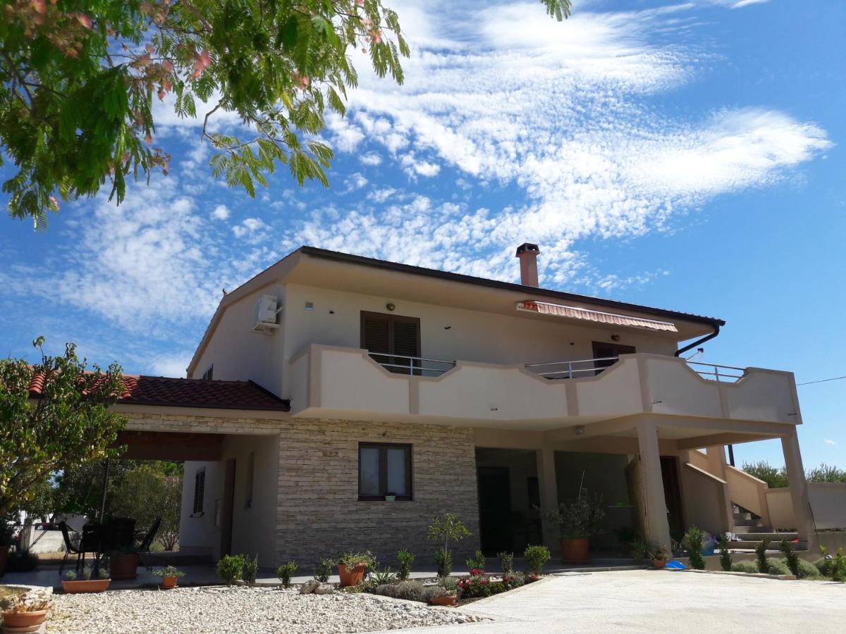 Apartmani Predovan Vrsi Luaran gambar