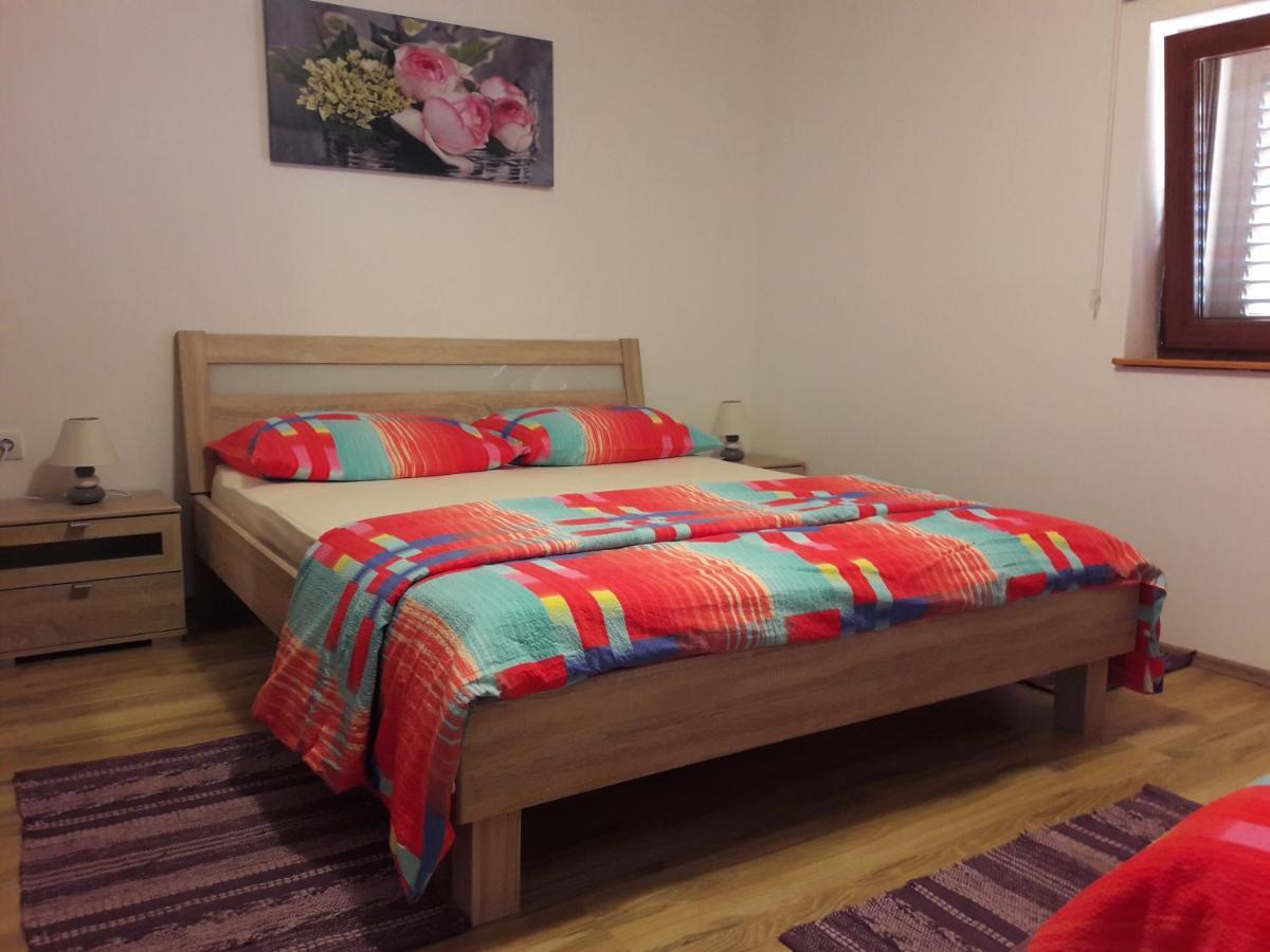 Apartmani Predovan Vrsi Bilik gambar
