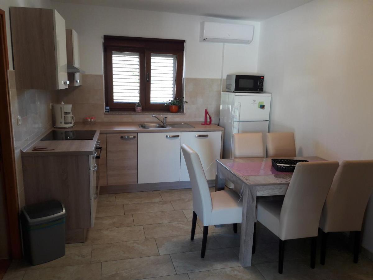 Apartmani Predovan Vrsi Luaran gambar